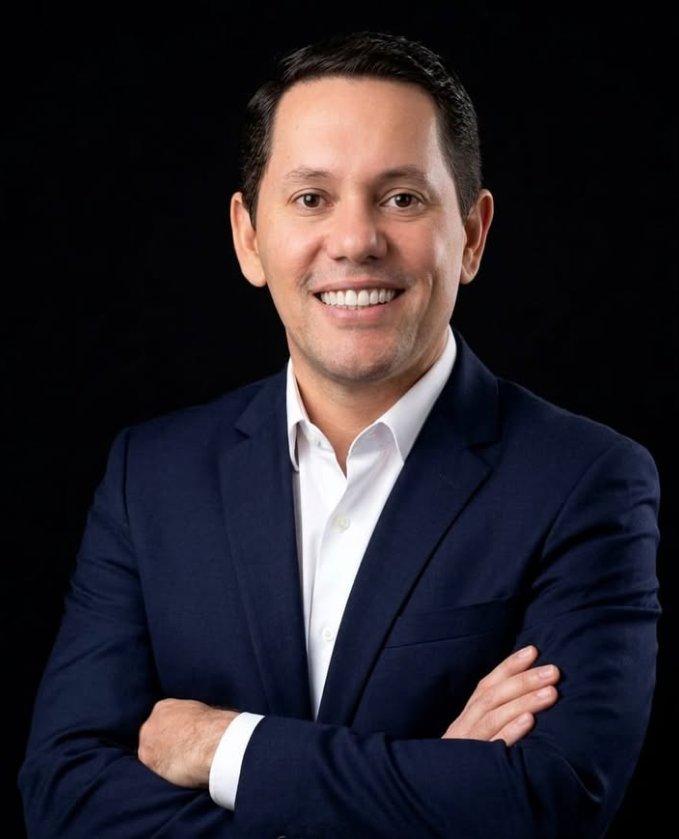 Dr. Anselmo Bastos, advogado referência em Direito da Saúde